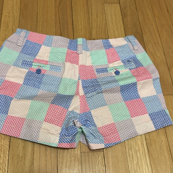 Vineyard vines women’s shorts - Picture 2 of 4